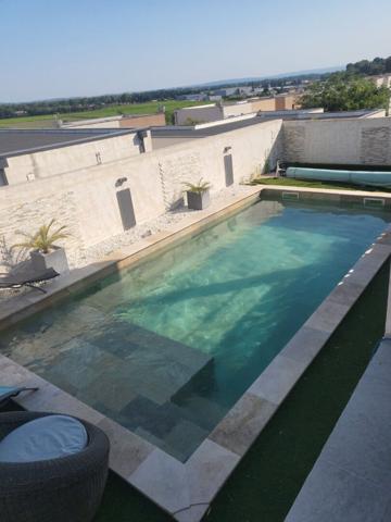 Villa contemporaine avec piscine à Piolenc 5 pièce(s) 136m2