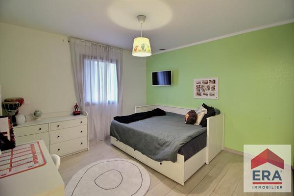 Villa contemporaine avec piscine à Piolenc 5 pièce(s) 136m2