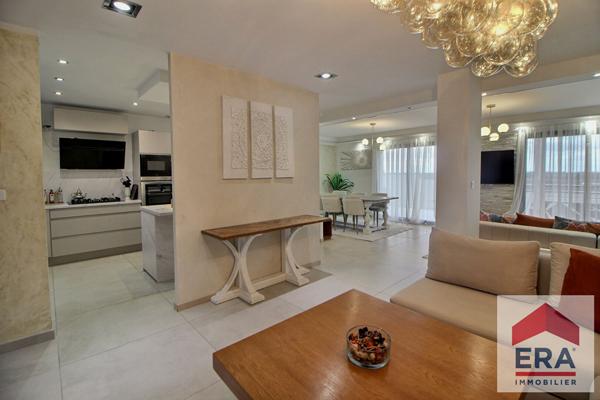 Villa contemporaine avec piscine à Piolenc 5 pièce(s) 136m2