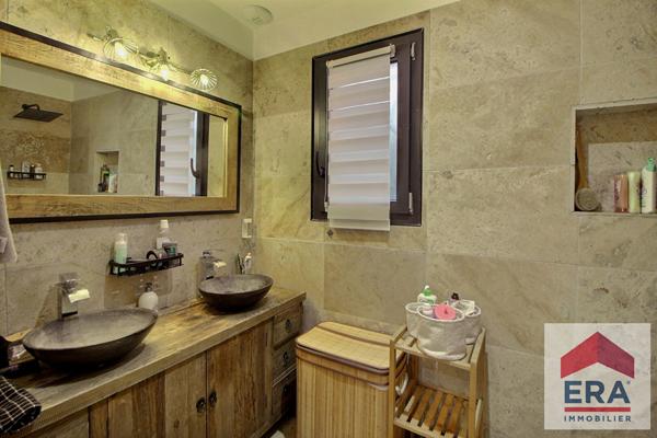 Villa contemporaine avec piscine à Piolenc 5 pièce(s) 136m2