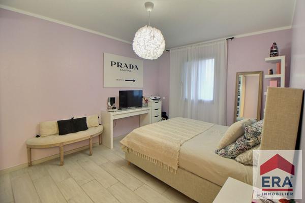 Villa contemporaine avec piscine à Piolenc 5 pièce(s) 136m2