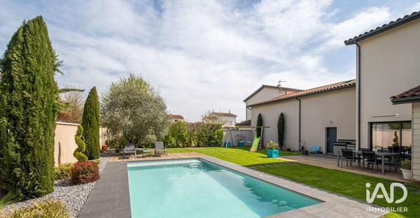 Maison à vendre 7 pièces 163 m² Saint-Priest