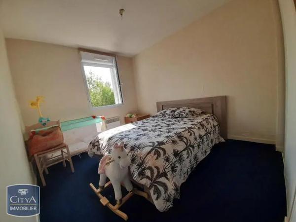 Appartement à louer 2 pièces 47.54m² Luçon (85400)