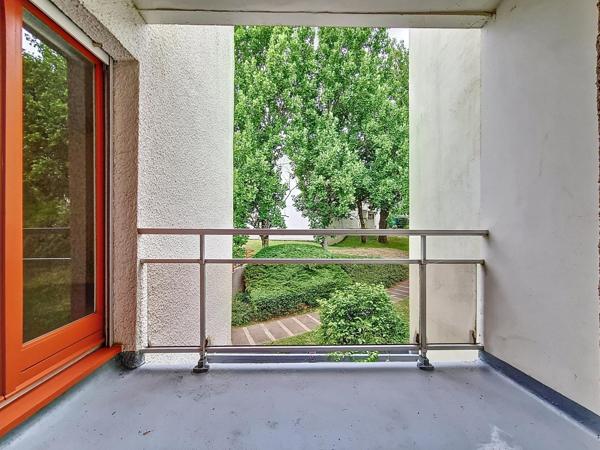 T4 lumineux et traversant, 2 à 3 chambres