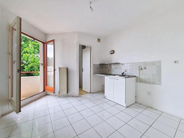 T4 lumineux et traversant, 2 à 3 chambres