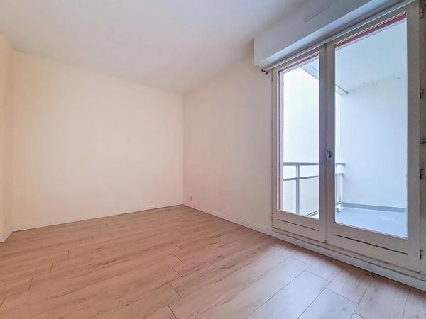 T4 lumineux et traversant, 2 à 3 chambres