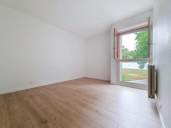 T4 lumineux et traversant, 2 à 3 chambres