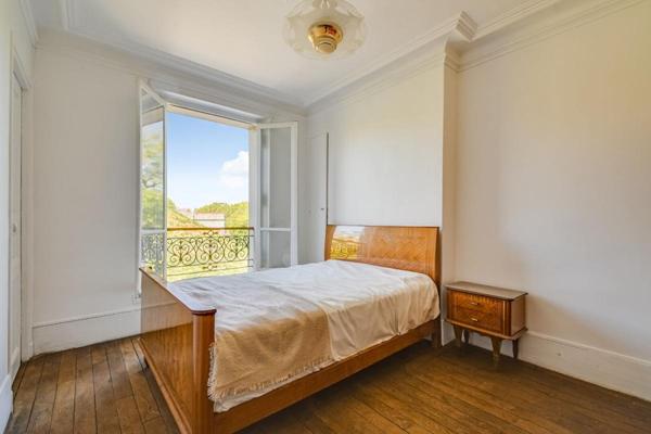 Paris 14ème - Immeuble Haussmannien - 3 pièces (53,30 m²) avec vue sur "Réservoir Montsouris"  à 2 pas du Parc Montsouris