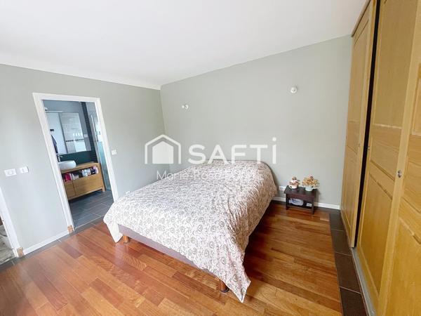 MAISON DE 166 M2 HABITABLE (220 M2 AU SOL) ET SON T2 AVEC ACCES INDEPENDANT.