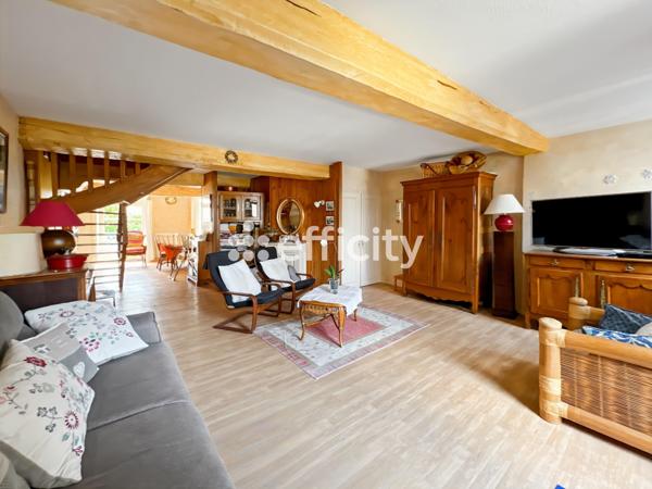 Maison 6 pièces - 200 m² Exclusivité efficity