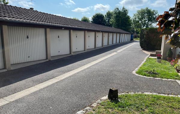 APPARTEMENT EN DUPLEX  - SAINT AQUILIN DE PACY 27120