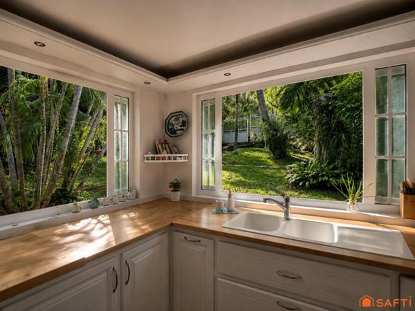 Saint-Paul : écrin tropical avec piscine