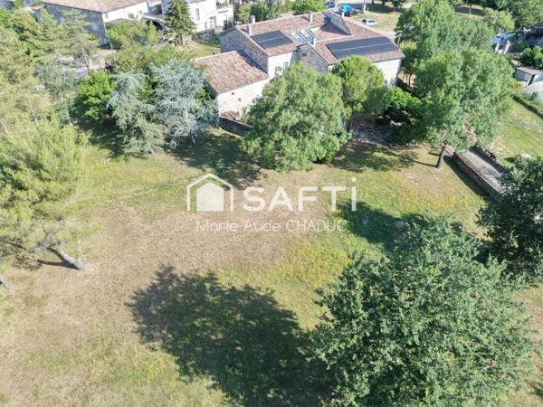 Mas 272 m2, jardin attenant constructibe, non mitoyen