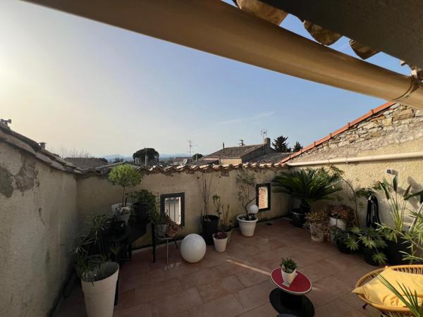 Maison de village rénovée...un cocon plein de charme avec terrasse tropézienne