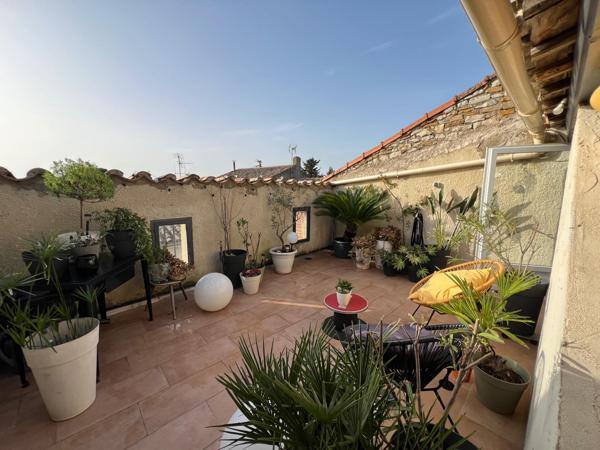 Maison de village rénovée...un cocon plein de charme avec terrasse tropézienne