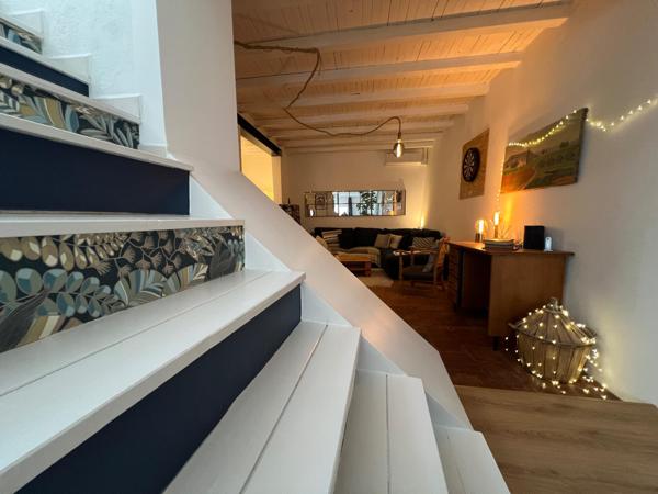 Maison de village rénovée...un cocon plein de charme avec terrasse tropézienne