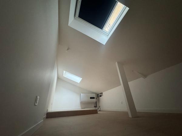 Appartement Angers 1 pièce 11 m2 Parking Hyper centre