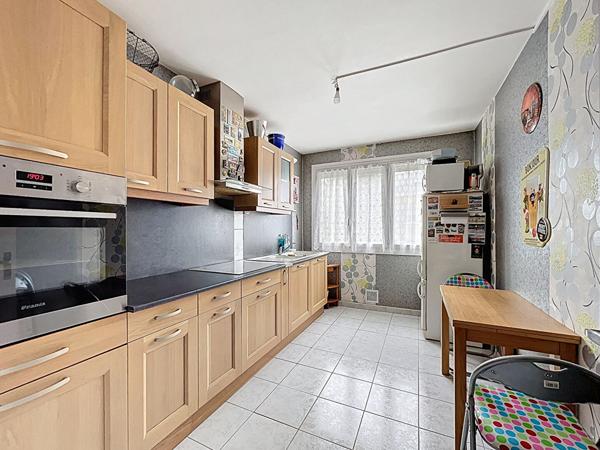 Appartement Saint Herblain - 2 pieces - 1 chambre - Balcon - Cave - Place de parking