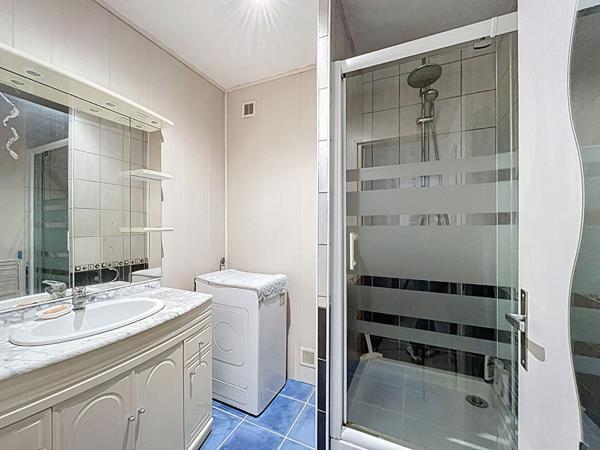 Appartement Saint Herblain - 2 pieces - 1 chambre - Balcon - Cave - Place de parking