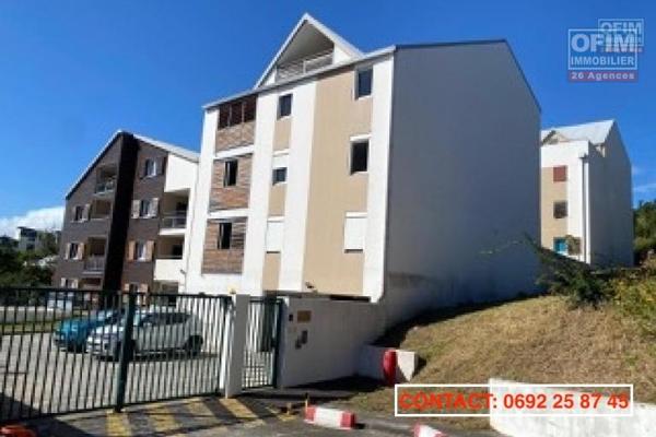 A vendre appartement T2 ,refait récemment, centre de La Montagne,à proximité de tous les commerces, écoles...