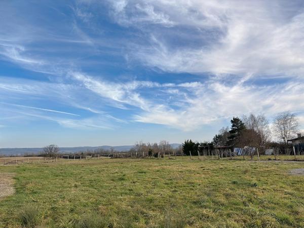 TERRAIN CONSTRUCTIBLE 1 464 m²