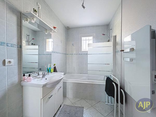 Vente maison Audenge : 399 900 € - AJP Immobilier Audenge