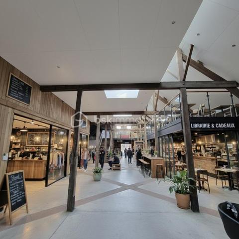 Immeuble mixte de 1 405 m²