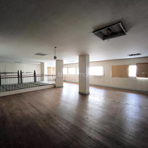 Immeuble mixte de 1 405 m²