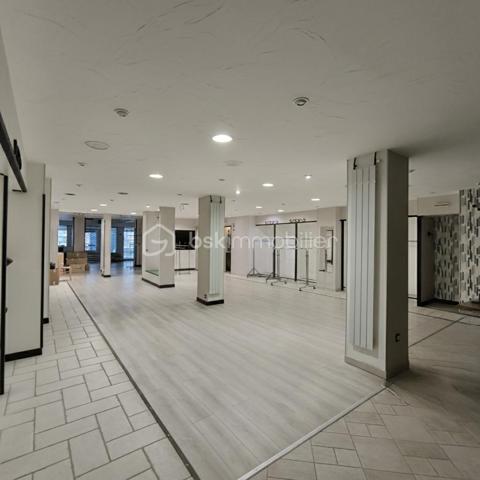 Immeuble mixte de 1 405 m²