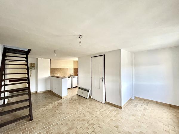 Immeuble 8 pièces - 250 m²