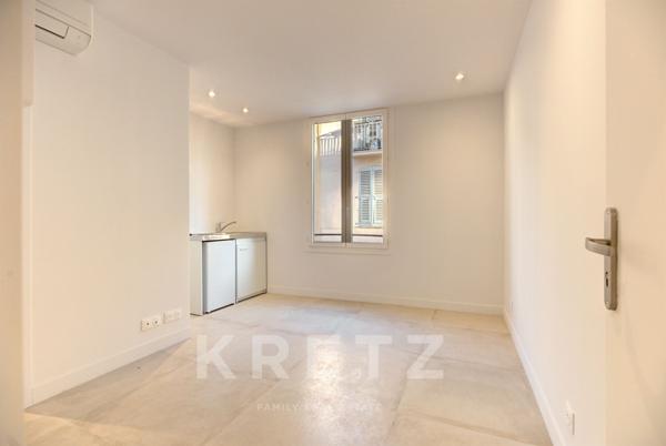 Immeuble de rapport au coeur de la vieille ville de Cannes