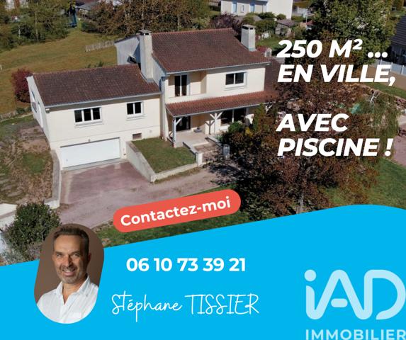 Maison à vendre 10 pièces 251 m² Montceau-les-Mines