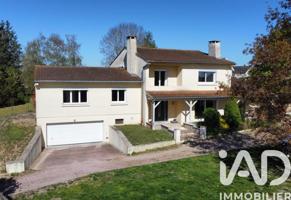 Maison à vendre 10 pièces 251 m² Montceau-les-Mines