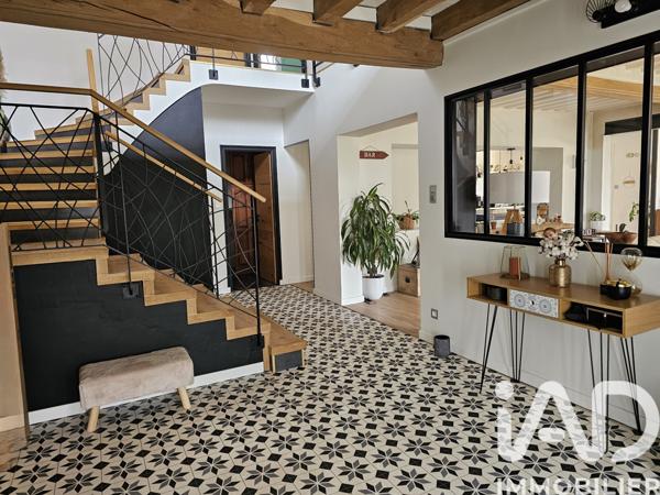 Maison à vendre 10 pièces 251 m² Montceau-les-Mines