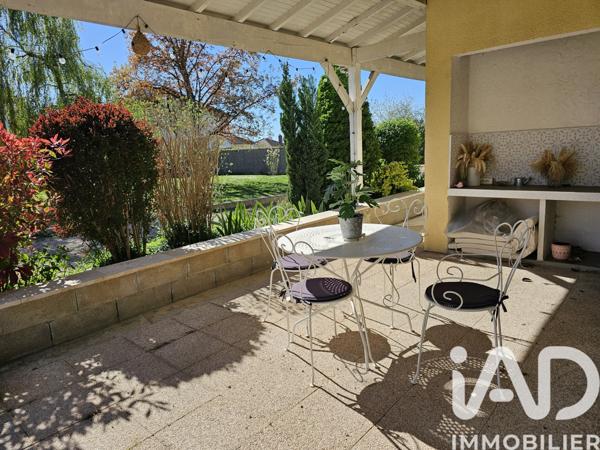 Maison à vendre 10 pièces 251 m² Montceau-les-Mines