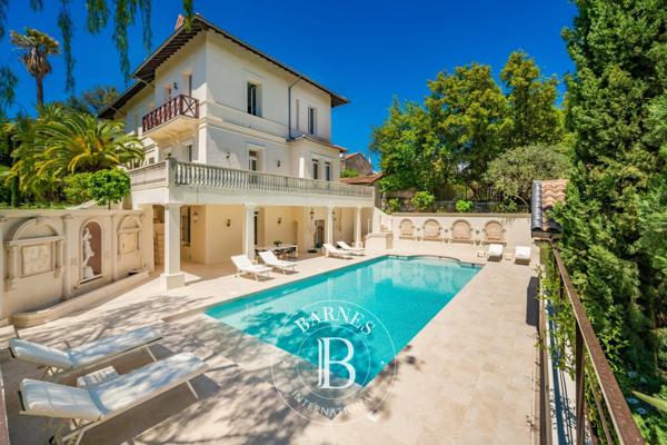 Cannes, Villa 10 Chambres -  579 m² à vendre