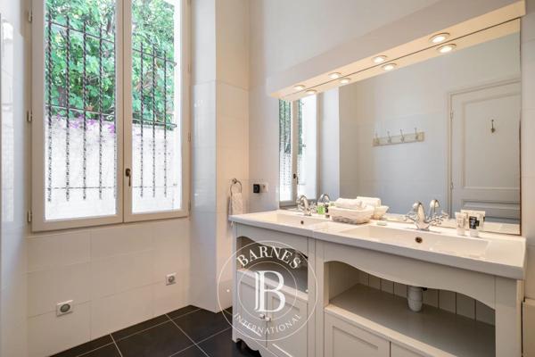 Cannes, Villa 10 Chambres -  579 m² à vendre