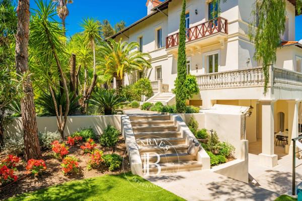Cannes, Villa 10 Chambres -  579 m² à vendre