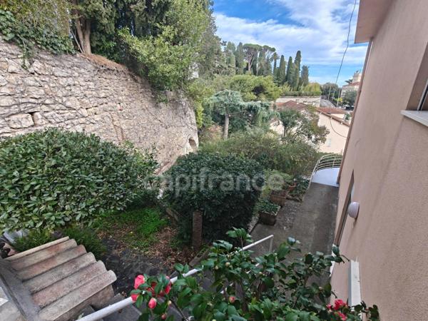 Maison à vendre 6 pièces CANNES (06), 400 mètres de la plage, vue mer, garage...