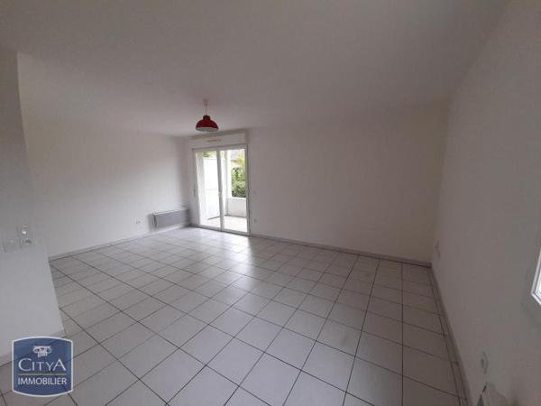 Appartement à louer 4 pièces 78.88m² Pau (64000)