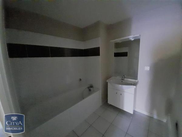 Appartement à louer 4 pièces 78.88m² Pau (64000)