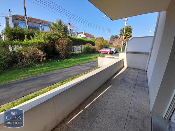 Appartement à louer 4 pièces 78.88m² Pau (64000)