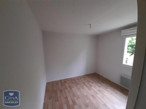 Appartement à louer 4 pièces 78.88m² Pau (64000)