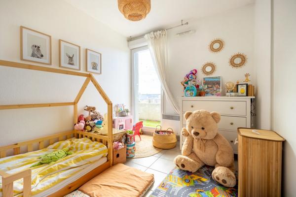 Dernier étage – T4 lumineux avec terrasse 32 m² – Marseille 13e Lacordaire – Résidence fermée – Parking