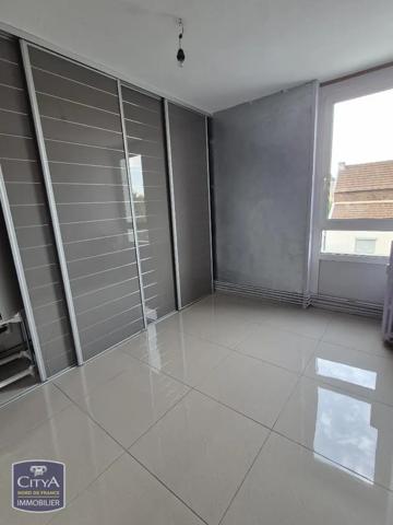 Appartement à louer 3 pièces 66.7m² Maubeuge (59600)