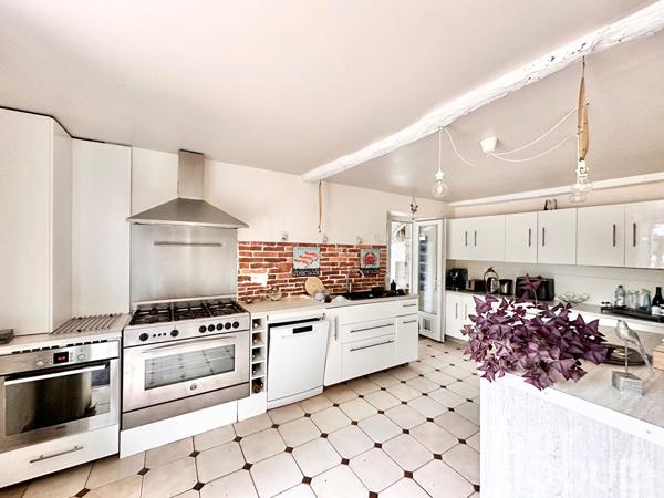Maison béarnaise proche d'ORTHEZ avec dépendance et piscine