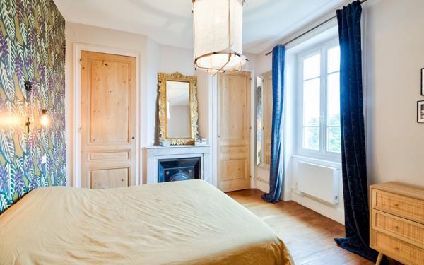 Maison à vendre    5 pièces •  Écully