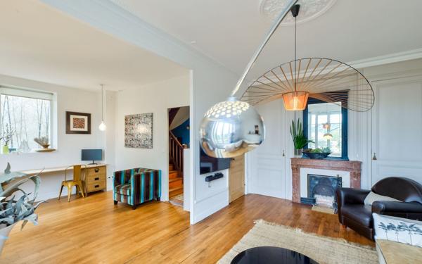 Maison à vendre    5 pièces •  Écully