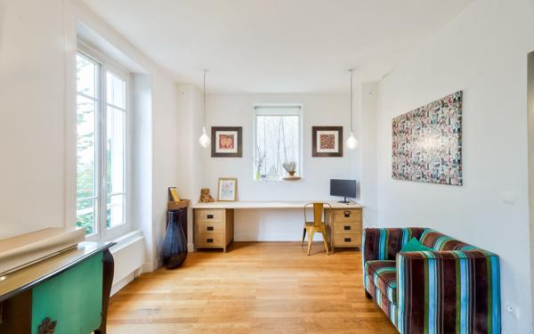 Maison à vendre    5 pièces •  Écully