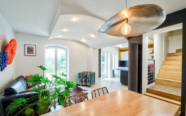 Maison à vendre    5 pièces •  Écully